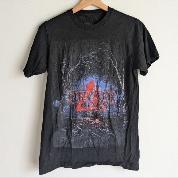 Stranger Things 4 Graphic Tee Tshirt - Picture 1 of 3